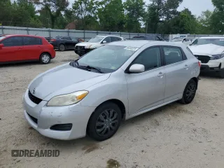 2009 Toyota Matrix z VIN 2T1KU40E49C139406, wystawiony jako Copart lot #56550225 z przebiegiem 92 868 mil mil oraz Czysty tytuł • Clean title. Historia ofert i sprzedaży dostępna na DreamBid. Obrazek 1.