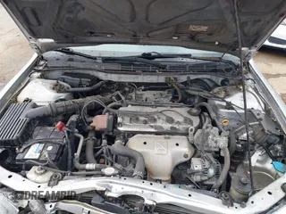 2001 Honda Accord LX z VIN 1HGCG56491A098359, wystawiony jako IAAI lot #42021768 z przebiegiem 122 121 mil mil oraz . Historia ofert i sprzedaży dostępna na DreamBid. Obrazek 10.