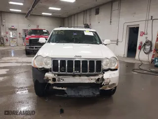 2009 Jeep Grand Cherokee Limited with VIN 1J8GR58K29C553812, listed as a IAAI auction lot 41520065 with 203,595 mi miles. Bid and sale history available at carsss.com. Image 13.