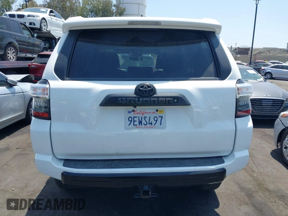 2019 Toyota 4Runner SR5 with VIN JTEBU5JR1K5725714, listed as a IAAI auction lot 42565292 with 43,826 mi miles and . Bid and sale history available at DreamBid. Image 16.