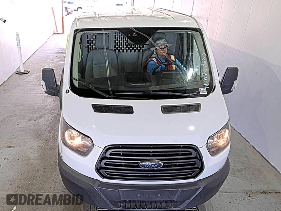 2019 Ford Transit z VIN 1FTYE1YM5KKB87003, wystawiony jako IAAI lot #42610488 z przebiegiem 106 642 mil mil oraz . Historia ofert i sprzedaży dostępna na DreamBid. Obrazek 16.