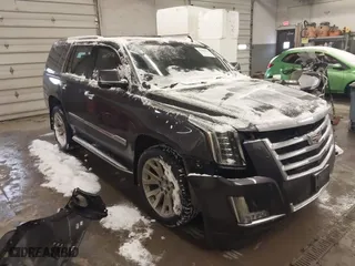 2016 Cadillac Escalade Luxury Collection with VIN 1GYS4BKJ2GR112460, listed as a IAAI auction lot 41498174 with 139,457 mi miles. Bid and sale history available at carsss.com. Image 1.