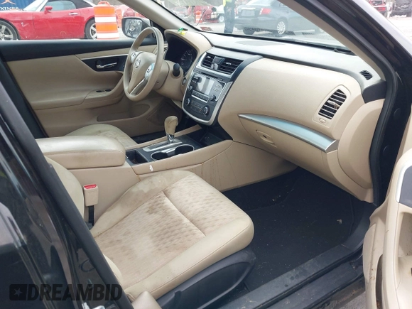 2016 Nissan Altima SV with VIN 1N4AL3AP0GC225851, listed as a IAAI auction lot 41662946 with 119,033 mi miles and . Bid and sale history available at DreamBid. Image 5.