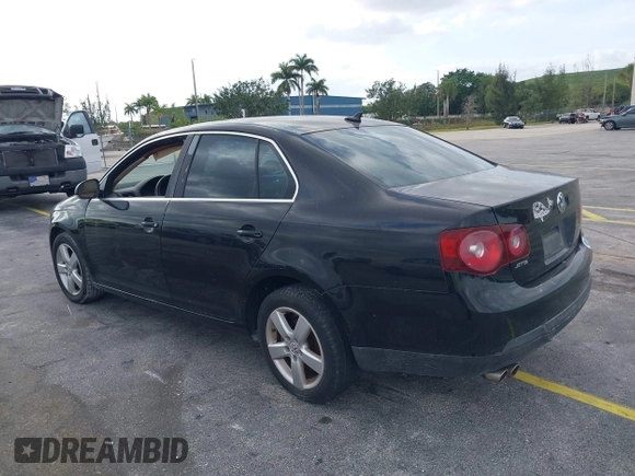 2008 Volkswagen Jetta SE с VIN 3VWRZ71K68M077189, выставлен на аукционе IAAI как лот 42061992 с пробегом Не указан миль и . История ставок и продаж доступна на DreamBid. Изображение 3.