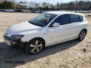 2006 Mazda 3 s with VIN JM1BK143961489627, listed as a Copart auction lot 82085924 with 204,899 mi miles and Salvage Title. Bid and sale history available at carsss.com. Image 1.