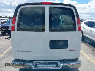 2017 GMC Savana Cargo Van with VIN 1GTW7AFF1H1913587, listed as a IAAI auction lot 40216941 with 269,708 mi miles. Bid and sale history available at carsss.com. Image 16.