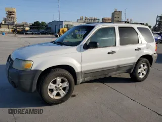 2005 Ford Escape XLT with VIN 1FMYU93135KD62587, listed as a Copart auction lot 64226575 with 160,794 mi miles and Salvage title. Bid and sale history available at DreamBid. Image 1.
