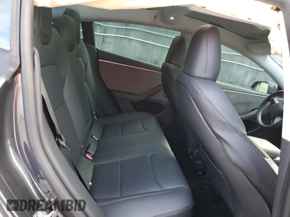 2024 Tesla Model 3 z VIN 5YJ3E1EA7RF826476, wystawiony jako Copart lot #80184564 z przebiegiem 2963 mil mil oraz Szkody całkowita. Historia ofert i sprzedaży dostępna na DreamBid. Obrazek 10.