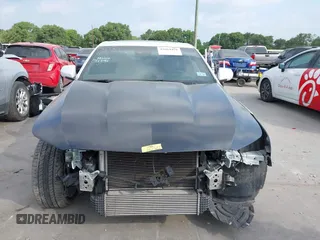 2022 Cadillac CT4 Luxury z VIN 1G6DJ5RK3N0114231, wystawiony jako IAAI lot #42064458 z przebiegiem 18 753 mil mil oraz . Historia ofert i sprzedaży dostępna na DreamBid. Obrazek 13.