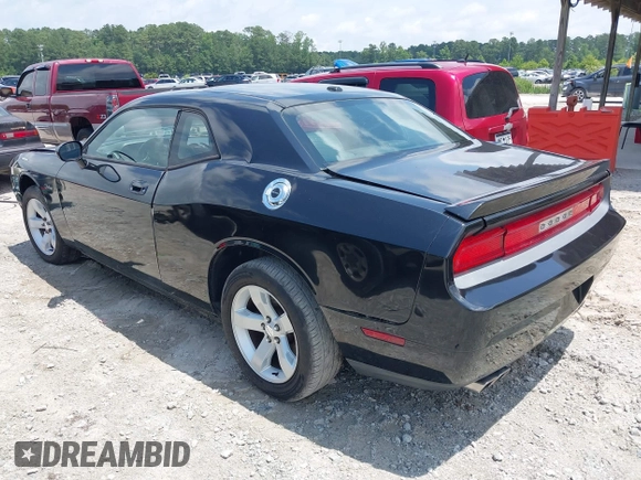 2010 Dodge Challenger R/T Classic z VIN 2B3CJ5DT0AH184026, wystawiony jako IAAI lot #42388128 z przebiegiem 181 601 mil mil oraz . Historia ofert i sprzedaży dostępna na DreamBid. Obrazek 3.