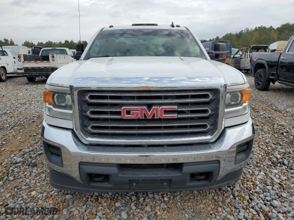 2016 GMC Sierra 3500HD with VIN 1GT42VC89GF213014, listed as a Copart auction lot 77693354 with 200,865 mi miles and Salvage Title. Bid and sale history available at carsss.com. Image 5.