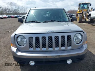 2016 Jeep Patriot Sport z VIN 1C4NJPBA4GD699525, wystawiony jako IAAI lot #41892313 z przebiegiem 57 309 mil mil oraz . Historia ofert i sprzedaży dostępna na DreamBid. Obrazek 12.