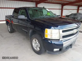 2008 Chevrolet Silverado 1500 LT w/1LT with VIN 3GCEK13M28G143589, listed as a IAAI auction lot 42040084 with 96,452 mi miles. Bid and sale history available at carsss.com. Image 1.