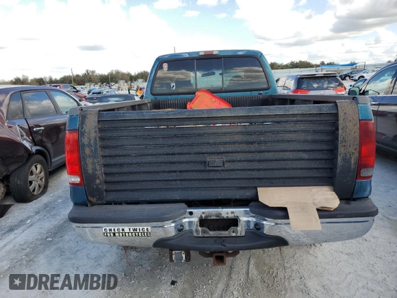 2001 Ford F-350 XL with VIN 3FTSW31F21MA55009, listed as a Copart auction lot 78132974 with 499,771 mi miles and Non Repairable. Bid and sale history available at DreamBid. Image 6.