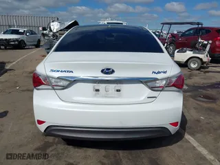 2015 Hyundai Sonata Hybrid Limited with VIN KMHEC4A40FA124788, listed as a IAAI auction lot 41936920 with 112,002 mi miles. Bid and sale history available at carsss.com. Image 16.