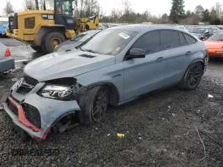 2016 Mercedes-Benz GLE 63 S AMG z VIN 4JGED7FB7GA046744, wystawiony jako Copart lot #85036564 z przebiegiem 93 455 mil mil oraz Szkoda całkowita • Salvage title. Historia ofert i sprzedaży dostępna na DreamBid. Obrazek 1.