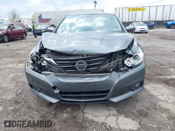 2018 Nissan Altima SR with VIN 1N4AL3AP0JC191207, listed as a IAAI auction lot 42033493 with 104,822 mi miles and . Bid and sale history available at carsss.com. Image 11.