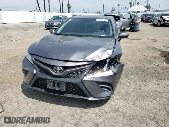 2020 Toyota Camry SE z VIN 4T1G11AK2LU962018, wystawiony jako Copart lot #54340175 z przebiegiem 147 722 mil mil oraz Szkoda całkowita • Salvage title. Historia ofert i sprzedaży dostępna na DreamBid. Obrazek 11.