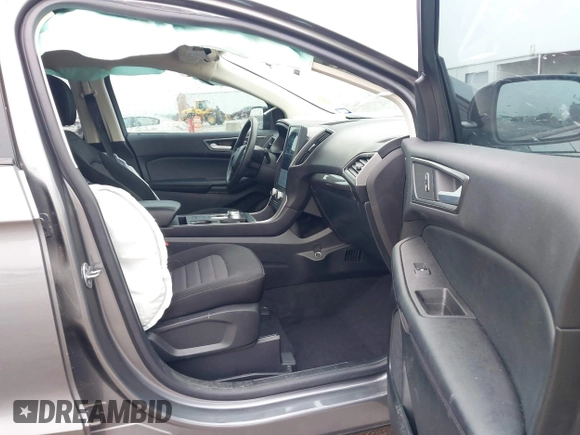 2023 Ford Edge SE z VIN 2FMPK4G95PBA41278, wystawiony jako IAAI lot #41964995 z przebiegiem 21 079 mil mil oraz . Historia ofert i sprzedaży dostępna na DreamBid. Obrazek 5.