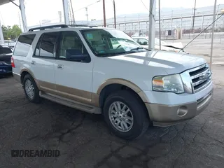 2013 Ford Expedition XLT с VIN 1FMJU1H54DEF16915, выставлен на аукционе IAAI как лот 42771812 с пробегом 147 136 миль миль и . История ставок и продаж доступна на DreamBid. Изображение 1.
