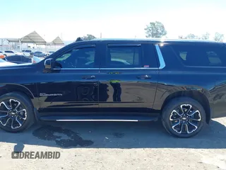 2023 Chevrolet Suburban LS z VIN 1GNSCBKD3PR457569, wystawiony jako IAAI lot #42225571 z przebiegiem 53 410 mil mil oraz . Historia ofert i sprzedaży dostępna na DreamBid. Obrazek 15.
