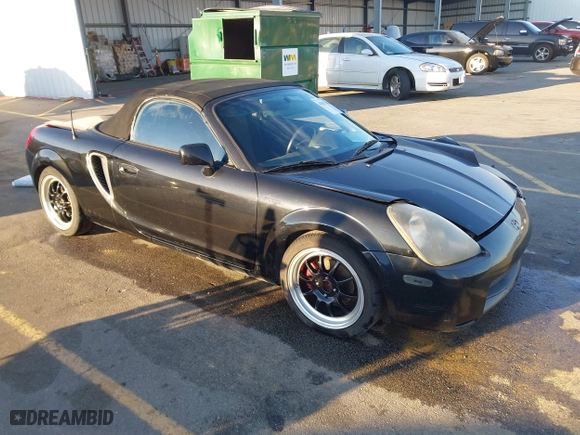 2000 Toyota MR2 Spyder with VIN JTDFR3204Y0020262, listed as a IAAI auction lot 41823386 with NaN miles. Bid and sale history available at carsss.com. Image 1.