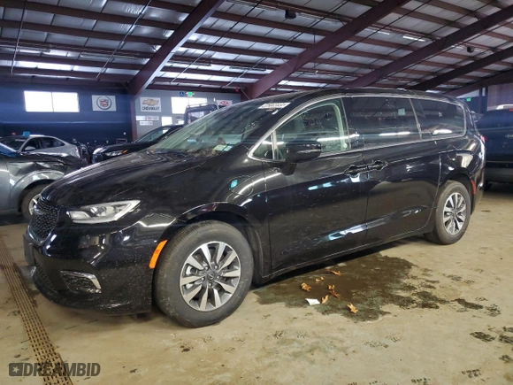 2024 Chrysler Pacifica Hybrid Select with VIN 2C4RC1S77RR137681, listed as a Copart auction lot 46228895 with NaN miles and Salvage Title. Bid and sale history available at carsss.com. Image 1.