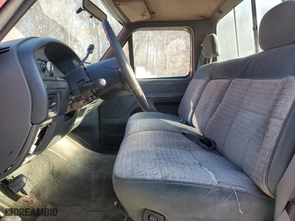 1993 Ford 1/2 Ton Trucks with VIN 1FTDF15N0PNA98812, listed as a Copart auction lot 48170045 with 0 mi miles and Salvage Title. Bid and sale history available at carsss.com. Image 7.