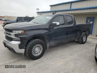 2020 Chevrolet Silverado 1500 LT with VIN 1GCRYDEDXLZ272512, listed as a Copart auction lot 51138285 with 100,051 mi miles and Salvage Title. Bid and sale history available at carsss.com. Image 1.
