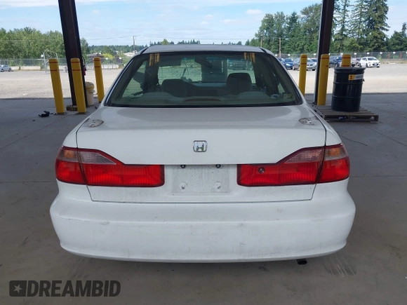 1998 Honda Accord LX with VIN 1HGCG5640WA004358, listed as a IAAI auction lot 42643808 with Not provided miles and . Bid and sale history available at DreamBid. Image 16.