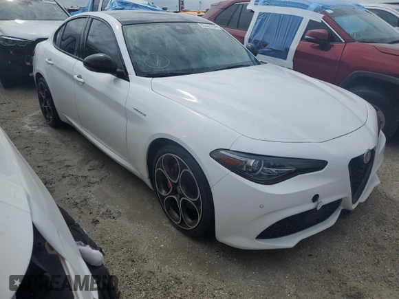 2022 Alfa Romeo Giulia Ti with VIN ZARFAMBN7N7666283, listed as a Copart auction lot 62803554 with 16,347 mi miles and Salvage Title. Bid and sale history available at carsss.com. Image 4.