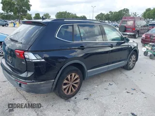 2018 Volkswagen Tiguan SEL с VIN 3VV3B7AX0JM178597, выставлен на аукционе IAAI как лот 42736122 с пробегом 44 879 миль миль и . История ставок и продаж доступна на DreamBid. Изображение 4.