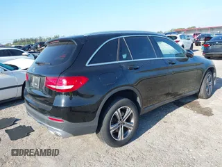 2018 Mercedes-Benz GLC 300 z VIN WDC0G4JB0JV029239, wystawiony jako IAAI lot #42050508 z przebiegiem 94 463 mil mil oraz . Historia ofert i sprzedaży dostępna na DreamBid. Obrazek 4.