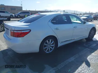 2007 Lexus LS 460 with VIN JTHBL46F575047233, listed as a IAAI auction lot 41933117 with Not Provided miles. Bid and sale history available at carsss.com. Image 4.