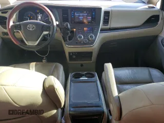 2017 Toyota Sienna XLE Auto Access Seat z VIN 5TDYZ3DCXHS829259, wystawiony jako Copart lot #60167795 z przebiegiem 52 444 mil mil oraz Szkoda całkowita • Salvage title. Historia ofert i sprzedaży dostępna na DreamBid. Obrazek 8.