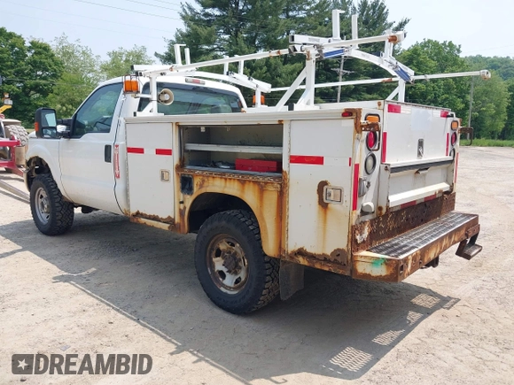 2011 Ford F-350 with VIN 1FDBF3B63BEB77511, listed as a IAAI auction lot 42383405 with 271,011 mi miles and . Bid and sale history available at DreamBid. Image 3.