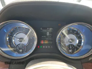 2011 Chrysler 300 C z VIN 2C3CA6CTXBH581058, wystawiony jako Copart lot #51690545 z przebiegiem 147 218 mil mil oraz Szkoda całkowita • Salvage title. Historia ofert i sprzedaży dostępna na DreamBid. Obrazek 9.