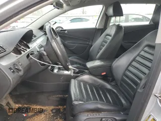 2008 Volkswagen Passat VR6 with VIN WVWRU73C28E160258, listed as a Copart auction lot 49671525 with 97,181 mi miles and Salvage title. Bid and sale history available at DreamBid. Image 7.