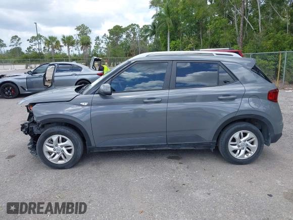 2020 Hyundai Venue SEL with VIN KMHRC8A36LU035740, listed as a IAAI auction lot 42147822 with 31,237 mi miles and . Bid and sale history available at DreamBid. Image 14.