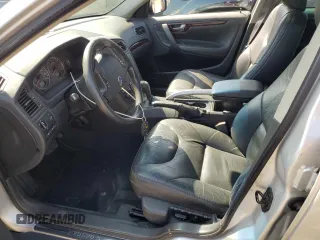 2004 Volvo V70 XC70 with VIN YV1SZ59H141132599, listed as a Copart auction lot 71040384 with 96,438 mi miles and Salvage Title. Bid and sale history available at carsss.com. Image 7.