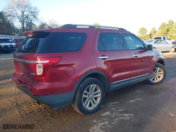 2014 Ford Explorer XLT with VIN 1FM5K7D94EGA02748, listed as a IAAI auction lot 41123742 with 246,910 mi miles. Bid and sale history available at carsss.com. Image 4.