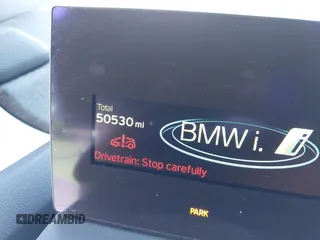 2017 BMW i3 z VIN WBY1Z8C54HV889592, wystawiony jako IAAI lot #41820029 z przebiegiem 50 530 mil mil oraz . Historia ofert i sprzedaży dostępna na DreamBid. Obrazek 15.