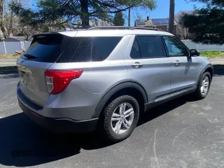 2021 Ford Explorer XLT with VIN 1FMSK8DH1MGB41704, listed as a Copart auction lot 52749455 with 88,524 mi miles and Salvage Title. Bid and sale history available at carsss.com. Image 4.