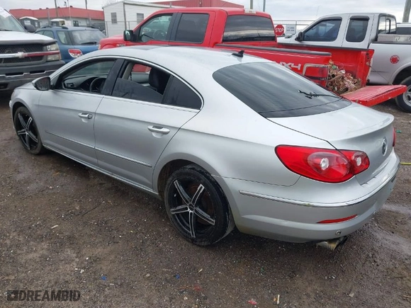 2009 Volkswagen CC VR6 Sport with VIN WVWEU73C99E557501, listed as a IAAI auction lot 41842303 with 203,114 mi miles. Bid and sale history available at carsss.com. Image 3.