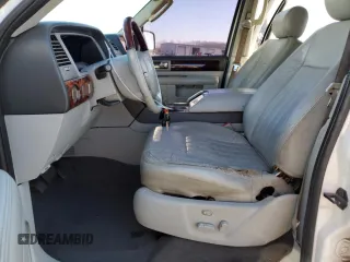 2004 Lincoln Navigator Luxury with VIN 5LMFU27R74LJ32765, listed as a Copart auction lot 86725004 with 0 mi miles and Salvage Title. Bid and sale history available at carsss.com. Image 7.