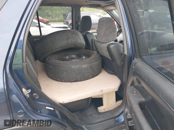 2003 Honda CR-V EX z VIN JHLRD78843C014701, wystawiony jako IAAI lot #42457485 z przebiegiem Nie podano mil oraz . Historia ofert i sprzedaży dostępna na DreamBid. Obrazek 8.