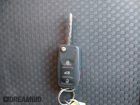 2012 Volkswagen Passat S с VIN 1VWAP7A36CC014745, выставлен на аукционе IAAI как лот 41606196 с пробегом 121 364 миль миль и . История ставок и продаж доступна на DreamBid. Изображение 11.