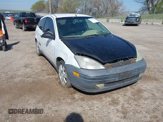 2001 Ford Focus ZX3 z VIN 3FAFP31341R247786, wystawiony jako IAAI lot #42017033 z przebiegiem Nie podano mil oraz . Historia ofert i sprzedaży dostępna na DreamBid. Obrazek 1.
