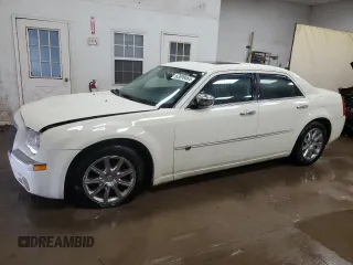 2009 Chrysler 300 with VIN 2C3KA63T59H633962, listed as a Copart auction lot 62899464 with 117,211 mi miles and Clean Title. Bid and sale history available at carsss.com. Image 1.
