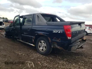 2005 Chevrolet Avalanche Z71 with VIN 3GNEK12Z75G258687, listed as a Copart auction lot 69597804 with 214,804 mi miles and Salvage Title. Bid and sale history available at carsss.com. Image 2.